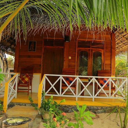 Gems Garden Guest House Tangalle Extérieur photo