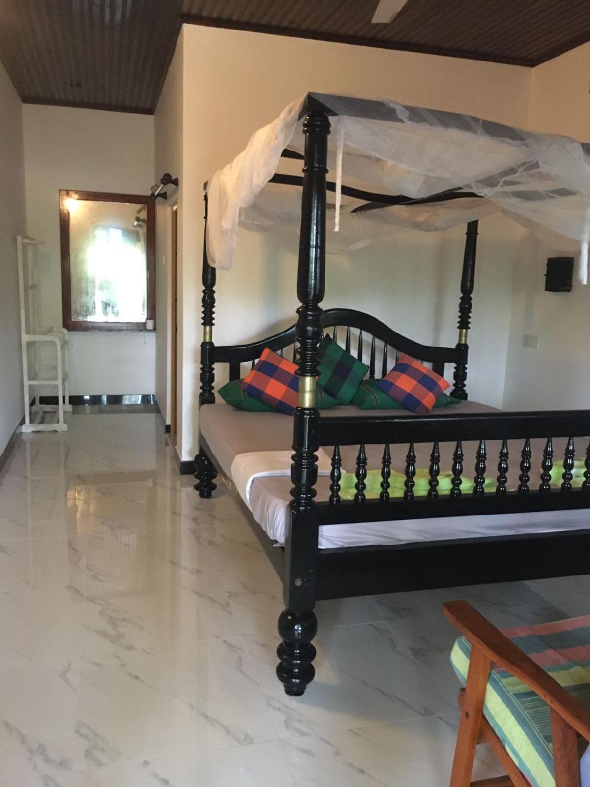 Gems Garden Guest House Tangalle Extérieur photo