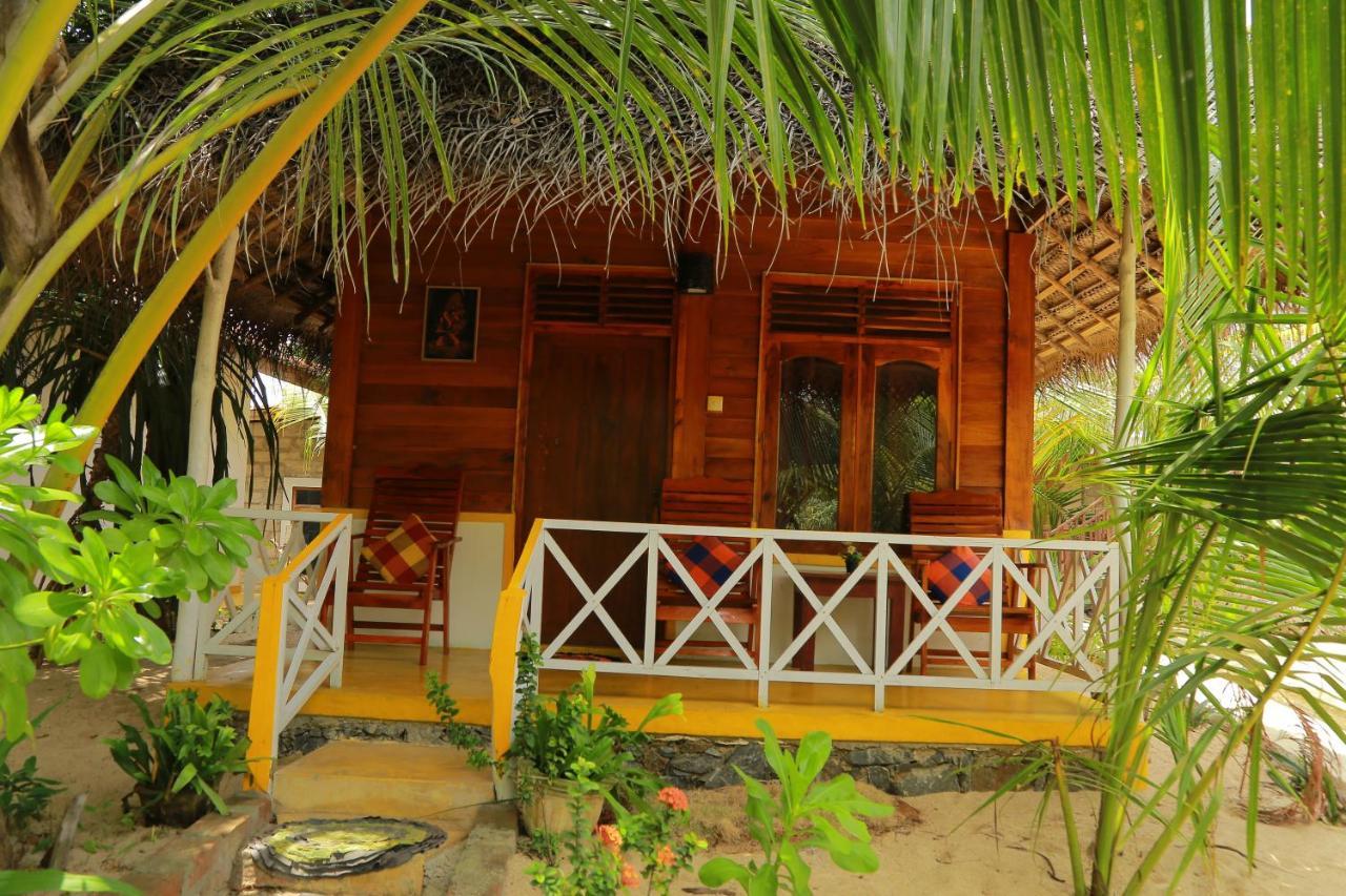 Gems Garden Guest House Tangalle Extérieur photo